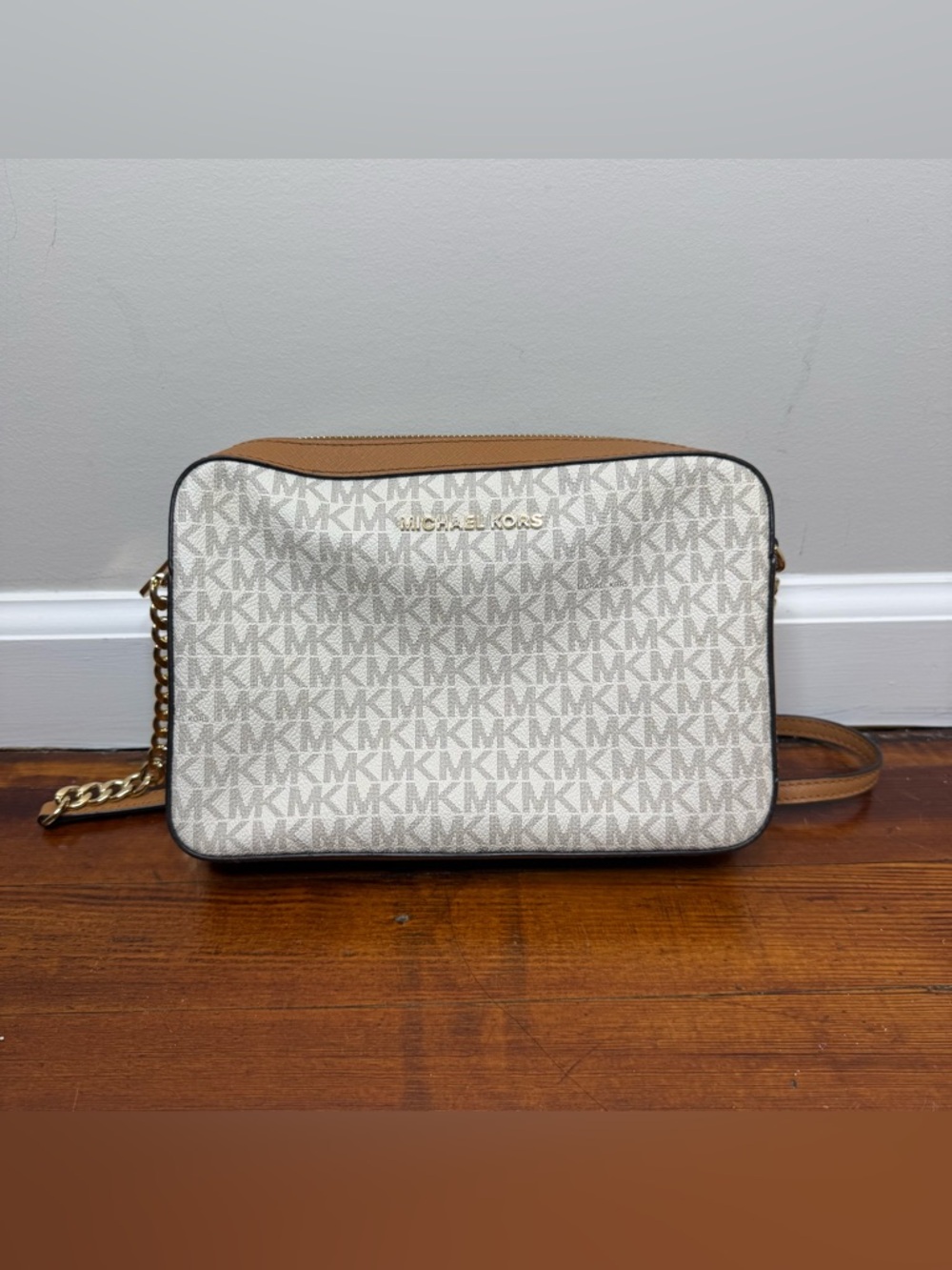 Michael Kors Jet Set Large Logo Crossbody Bag Purse Vanilla